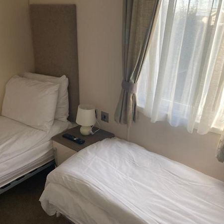 2 Bed, 2 Bath Lodge Style Caravan With Hot Tub & Private Garden At Patrington Haven Leisure Park Dış mekan fotoğraf